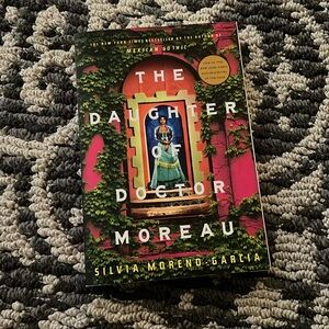 HOLIDAY SALE The Daughter of Doctor Moreau book